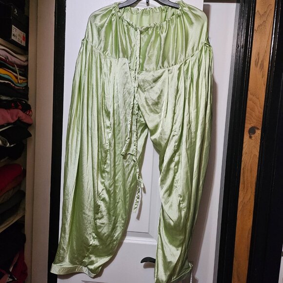 Women's Desi traditional 3pcs fancy embroidered Dress - Picture 3 of 6